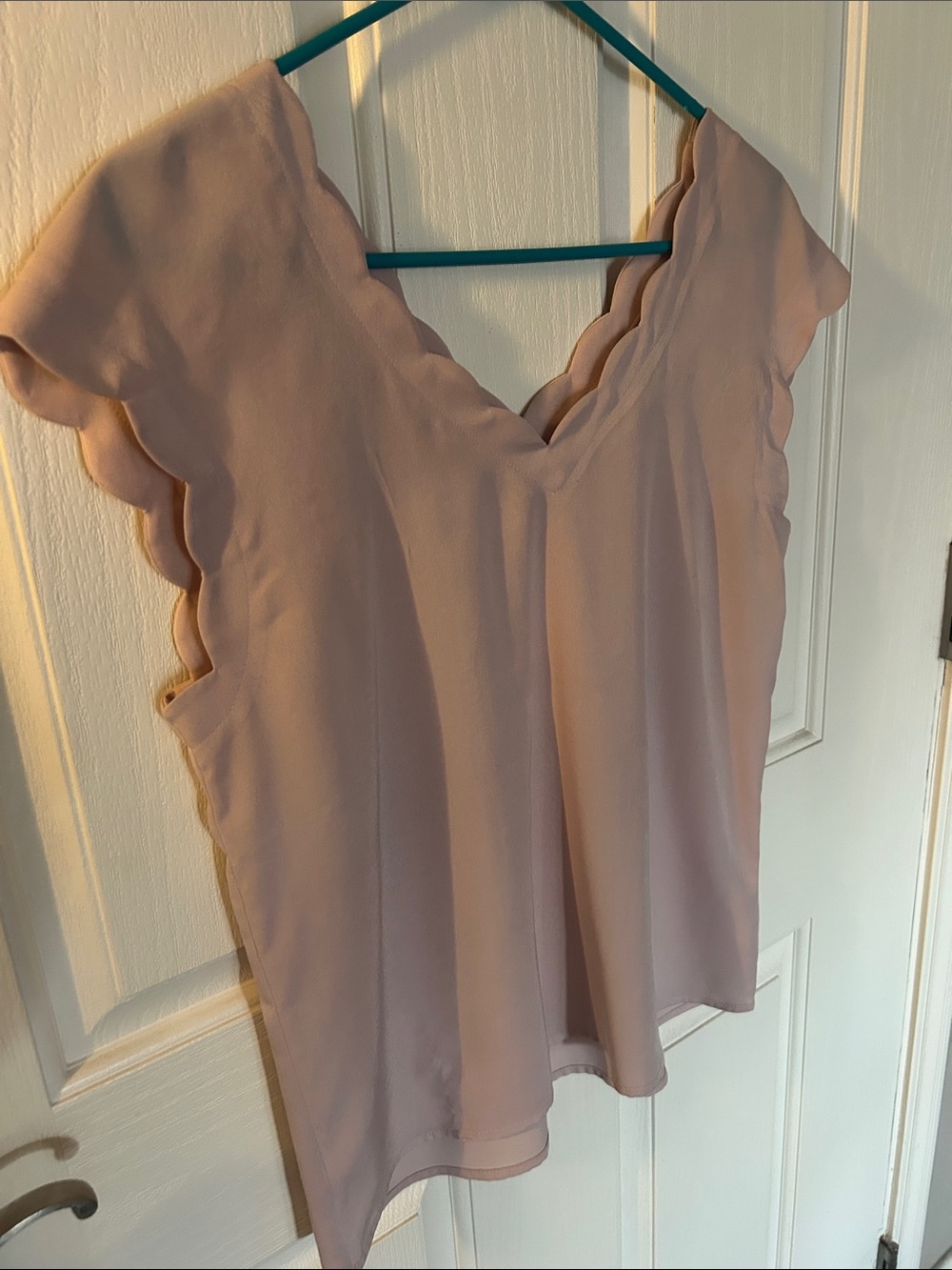 Express Mauve Scallop V-Neck Blouse